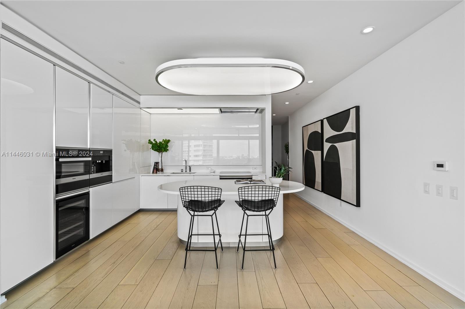 3315 Collins Ave, Miami Beach, FL, 33140 United States, 2 Bedrooms Bedrooms, ,2 BathroomsBathrooms,Residential,For Sale,Collins Ave,A11446031