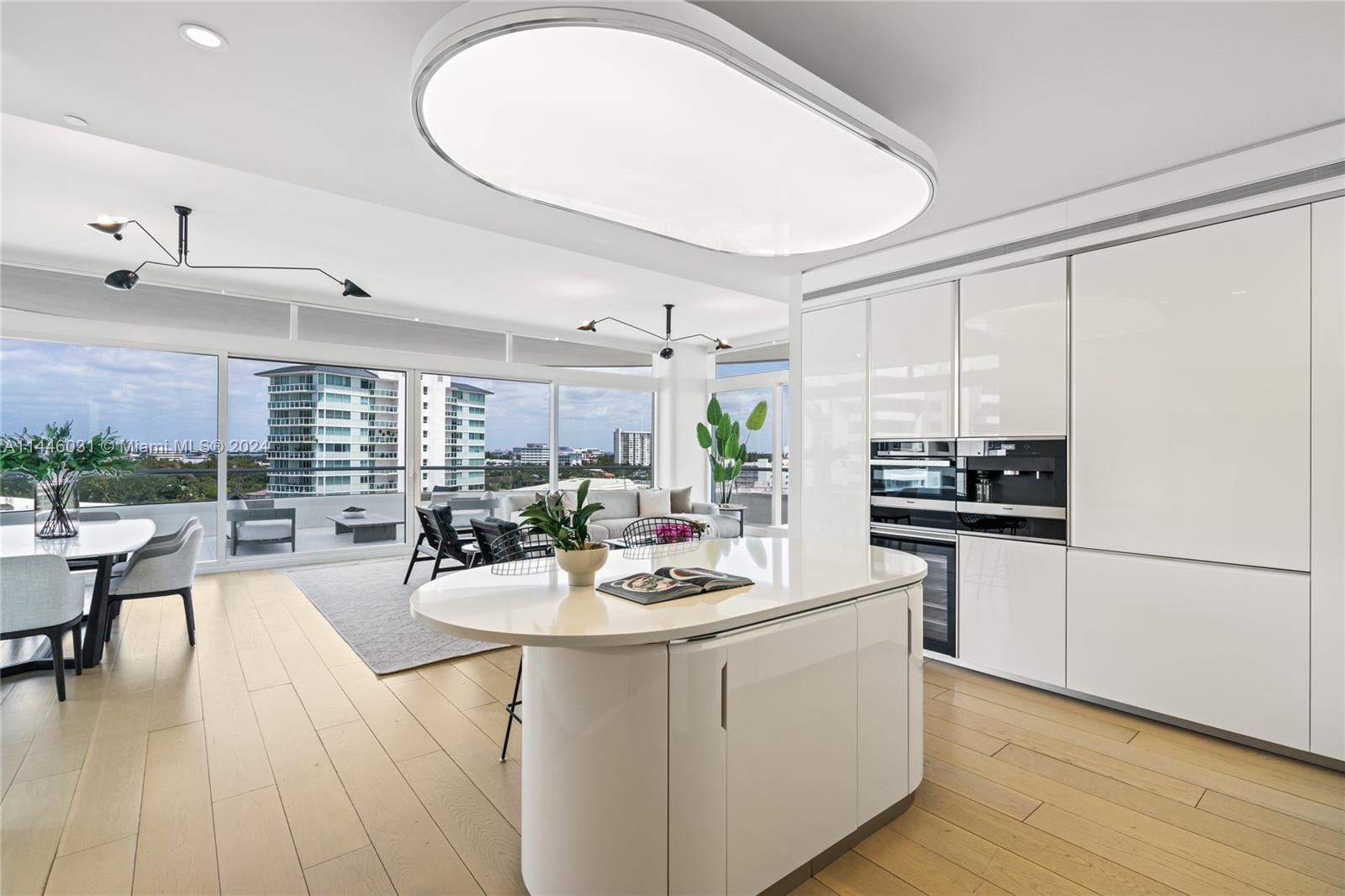 3315 Collins Ave, Miami Beach, FL, 33140 United States, 2 Bedrooms Bedrooms, ,2 BathroomsBathrooms,Residential,For Sale,Collins Ave,A11446031