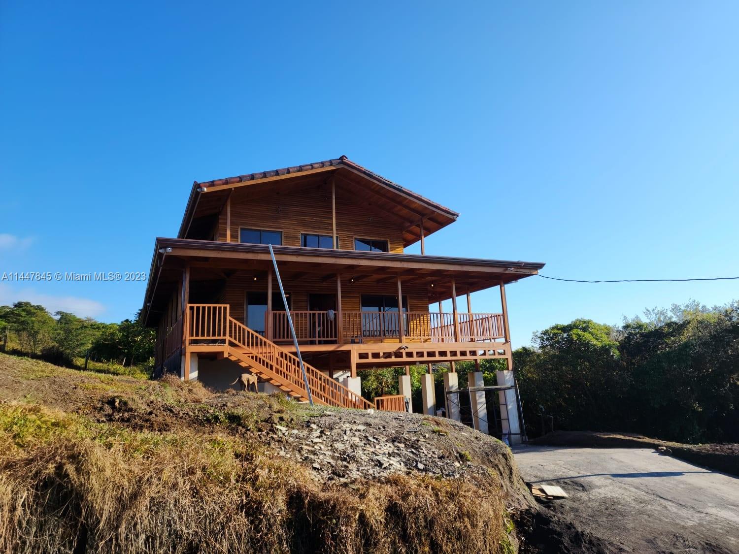 Altas Las Palmas CANTON 11 VAZQUEZ, FL, CR, 6 Bedrooms Bedrooms, ,6 BathroomsBathrooms,Residential,For Sale,CANTON 11 VAZQUEZ,A11447845