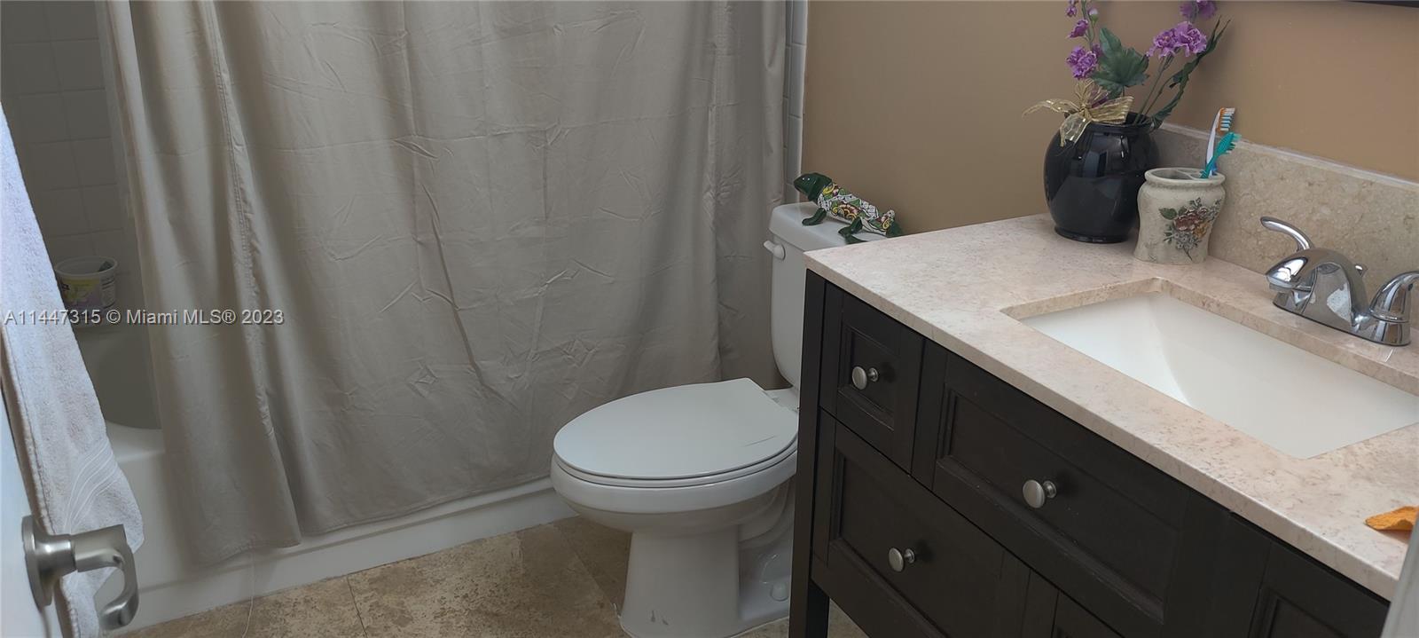 2nd bathroom