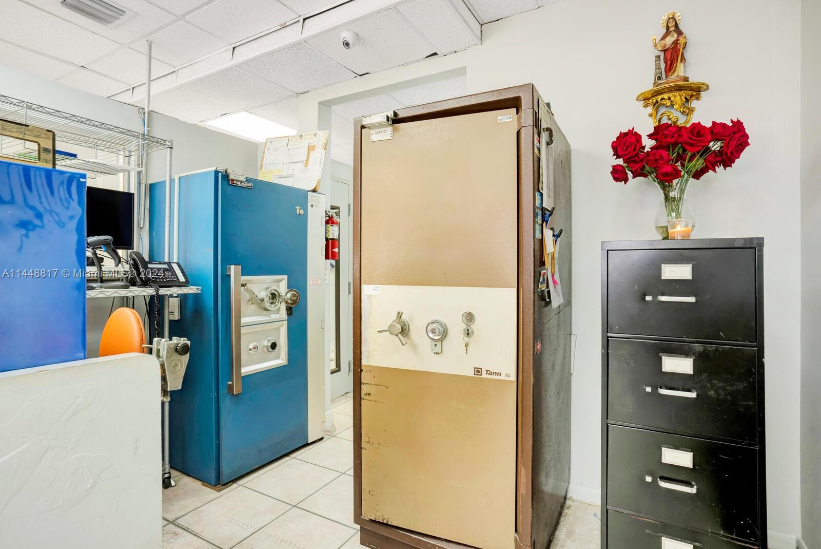 5169 SW 8th St, Miami, Florida 33134, ,Businessopportunity,For Sale,5169 SW 8th St,A11448817
