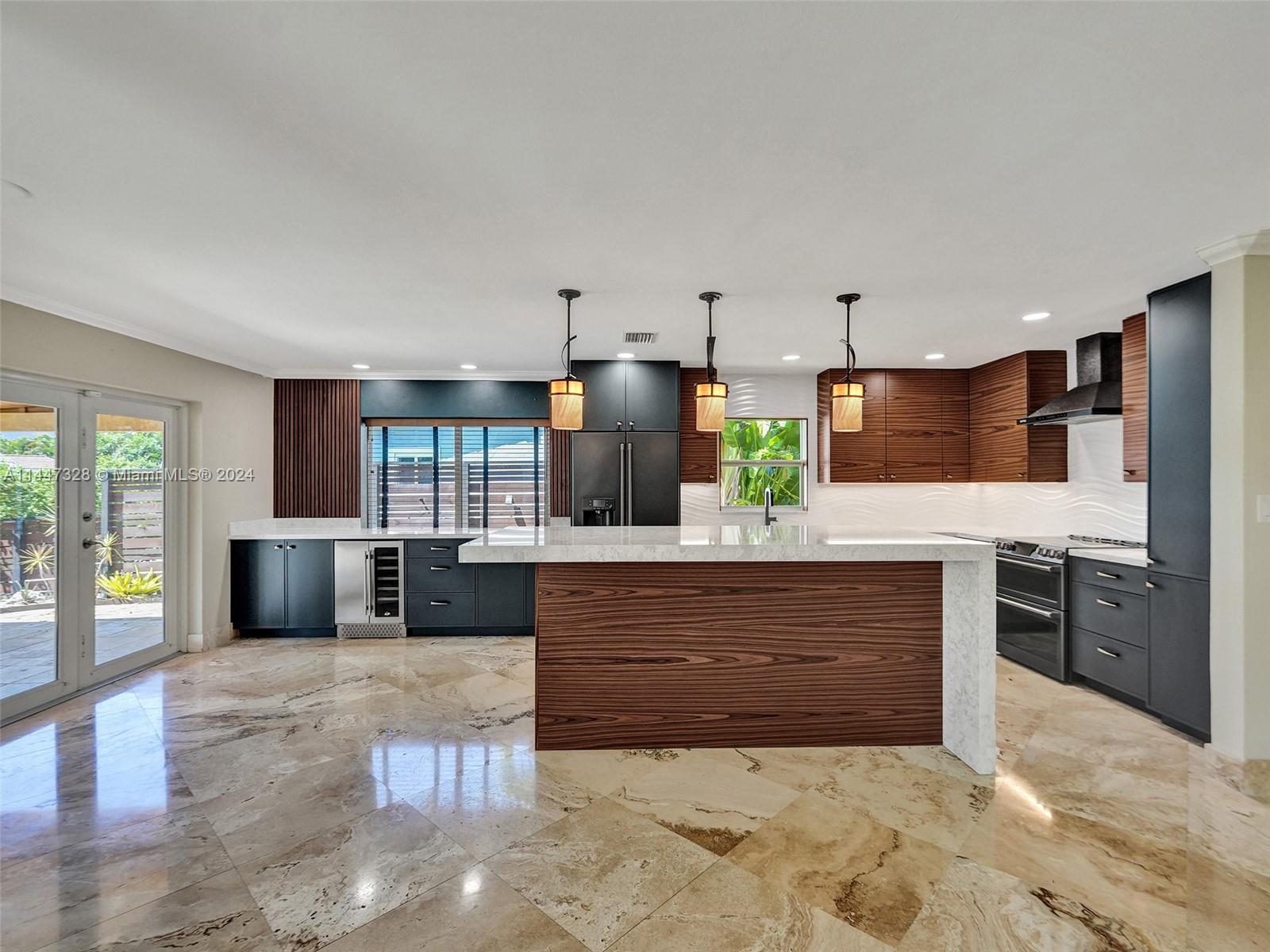 2501 NE 19th Ave, Wilton Manors, Florida 33305, 3 Bedrooms Bedrooms, ,3 BathroomsBathrooms,Residential,For Sale,2501 NE 19th Ave,A11447328