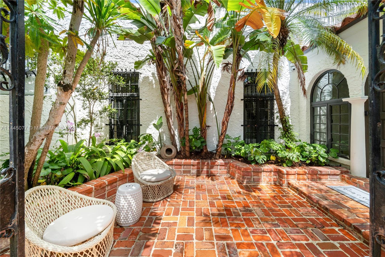2716 Granada Blvd, Coral Gables, FL, 33134 United States, 6 Bedrooms Bedrooms, ,5 BathroomsBathrooms,Residential,For Sale,Granada Blvd,A11445077