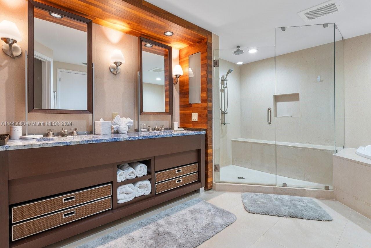 6899 Collins Ave, Miami Beach, FL, 33141 United States, 2 Bedrooms Bedrooms, ,3 BathroomsBathrooms,Residential,For Sale,Collins Ave,A11449086