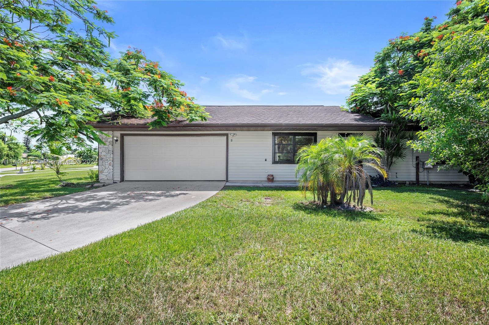 102 SE Whitmore Dr, Port St. Lucie, FL 34984, 3 Bedrooms Bedrooms, ,3 BathroomsBathrooms,Residential,For Sale,Whitmore Dr,A11449512