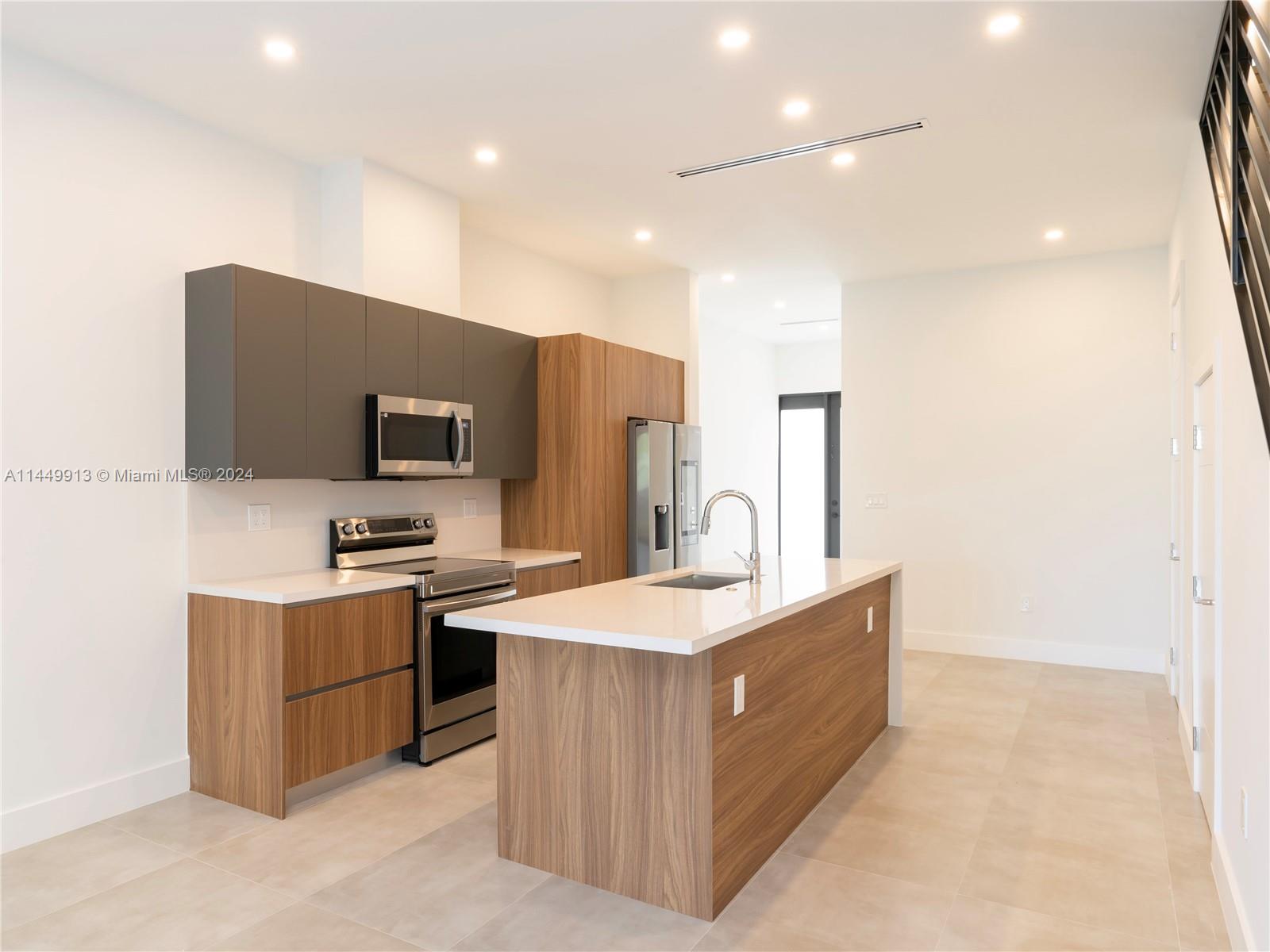 1118 10th Ave, Fort Lauderdale, FL, 33304 United States, 3 Bedrooms Bedrooms, ,2 BathroomsBathrooms,Residential,For Sale,10th Ave,A11449913