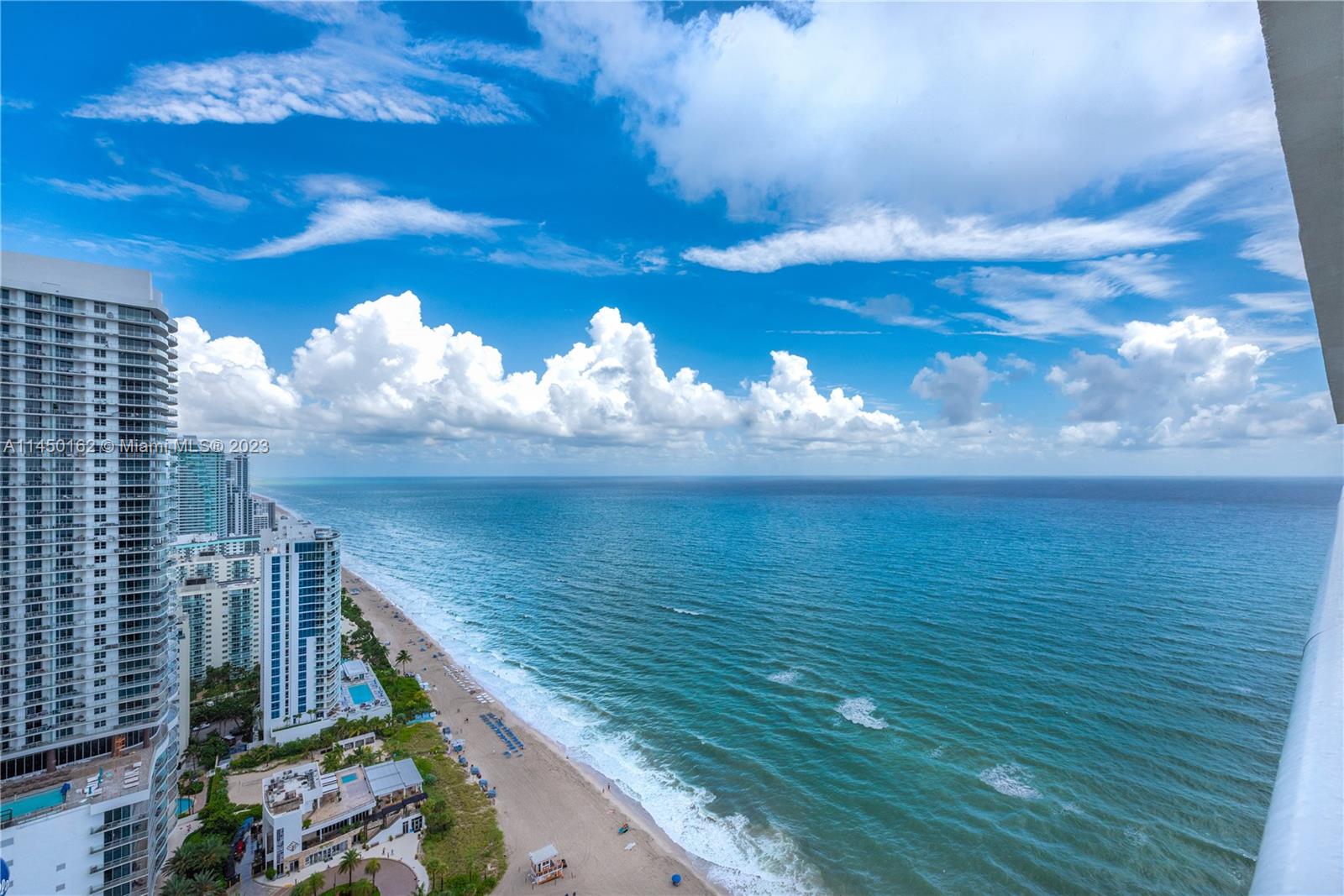 1830 S Ocean Dr 3511, Hallandale Beach, Florida 33009, 3 Bedrooms Bedrooms, ,2 BathroomsBathrooms,Residential,For Sale,1830 S Ocean Dr 3511,A11450162