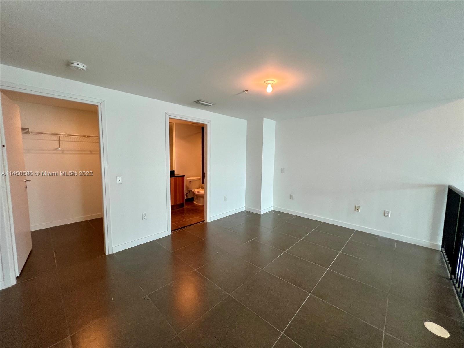 300 S Biscayne Blvd Loft 1024, Miami, Florida 33131, 1 Bedroom Bedrooms, ,1 BathroomBathrooms,Residential,For Sale,300 S Biscayne Blvd Loft 1024,A11450580