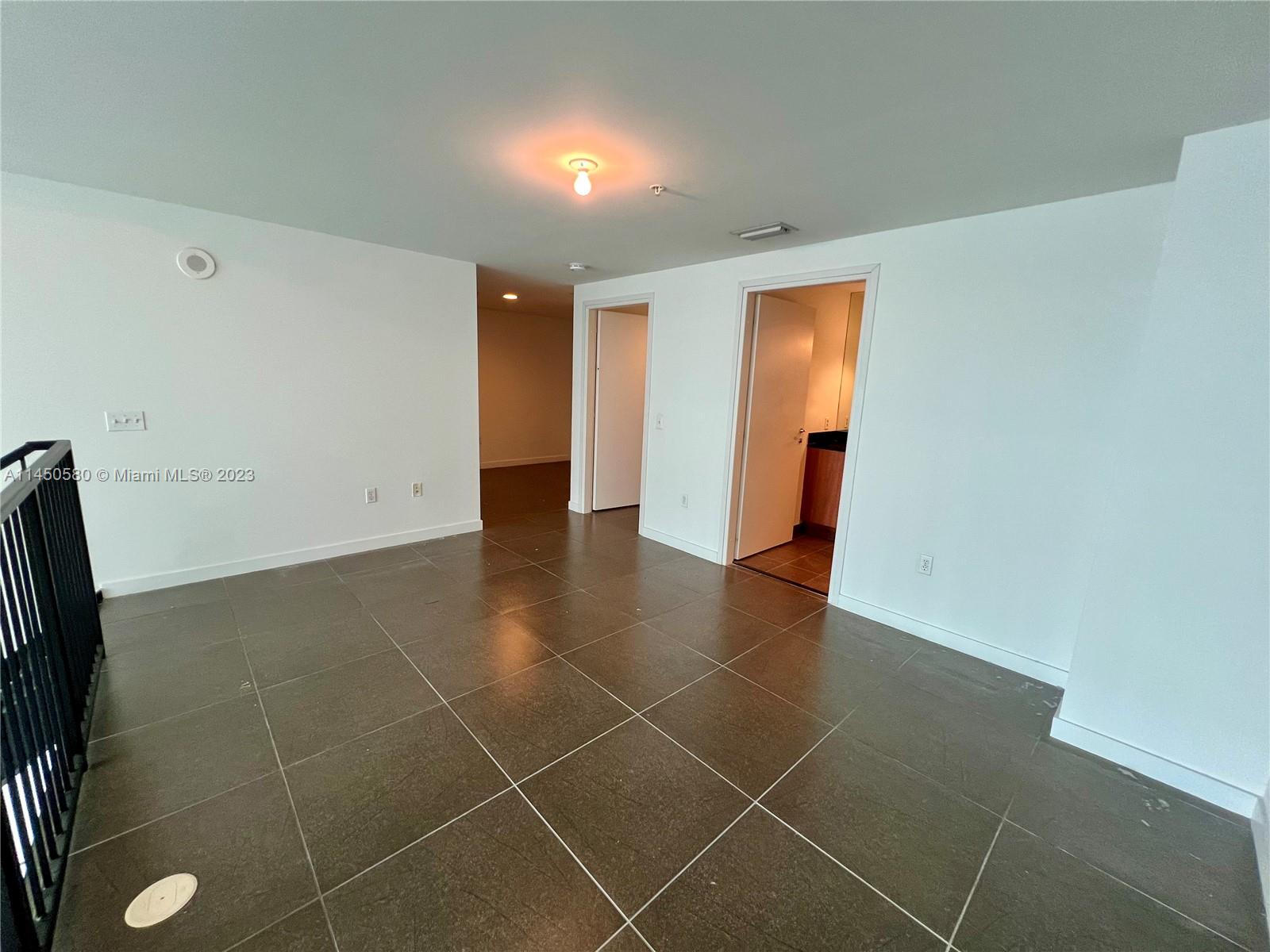 300 S Biscayne Blvd Loft 1024, Miami, Florida 33131, 1 Bedroom Bedrooms, ,1 BathroomBathrooms,Residential,For Sale,300 S Biscayne Blvd Loft 1024,A11450580