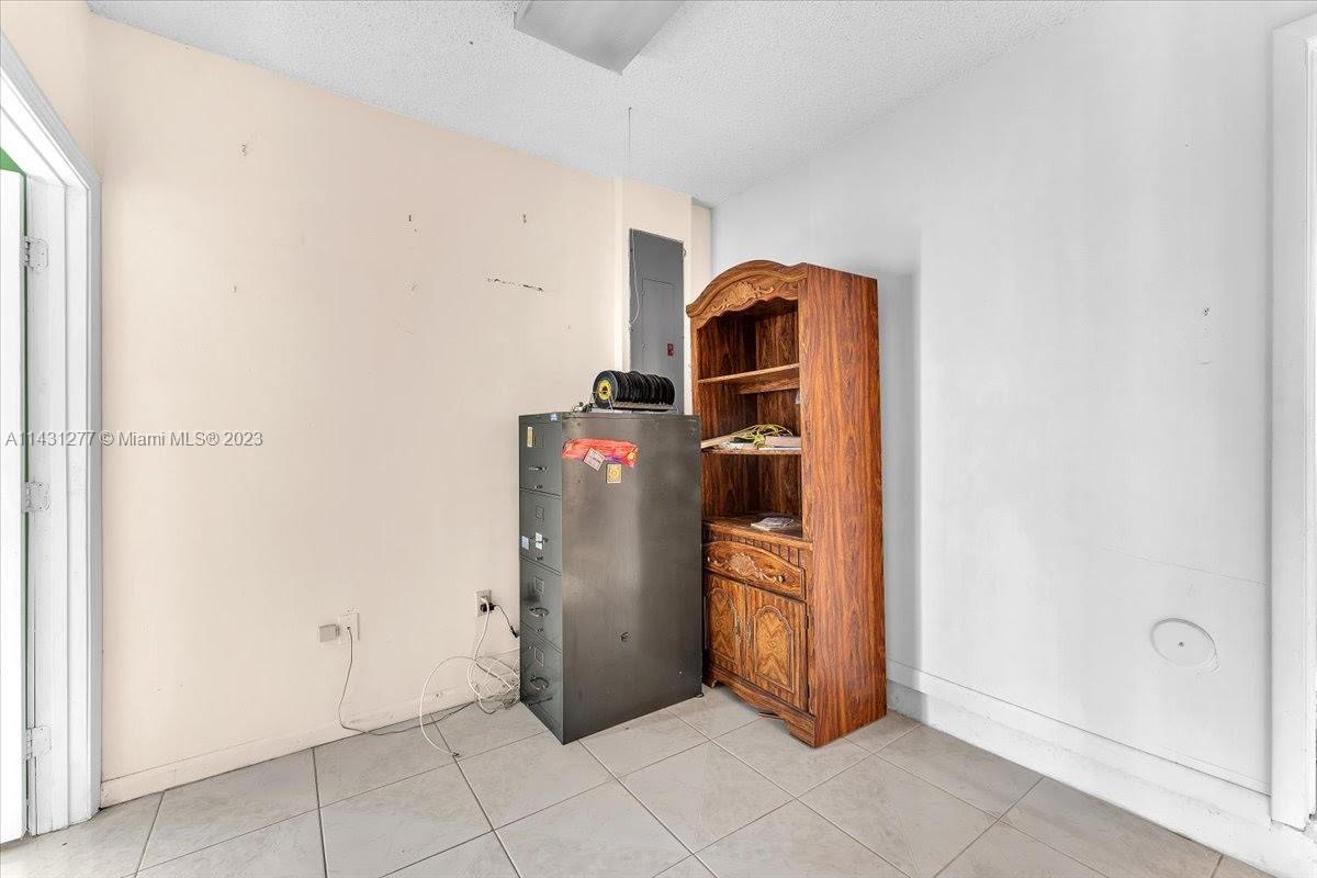 Listing Photo 23