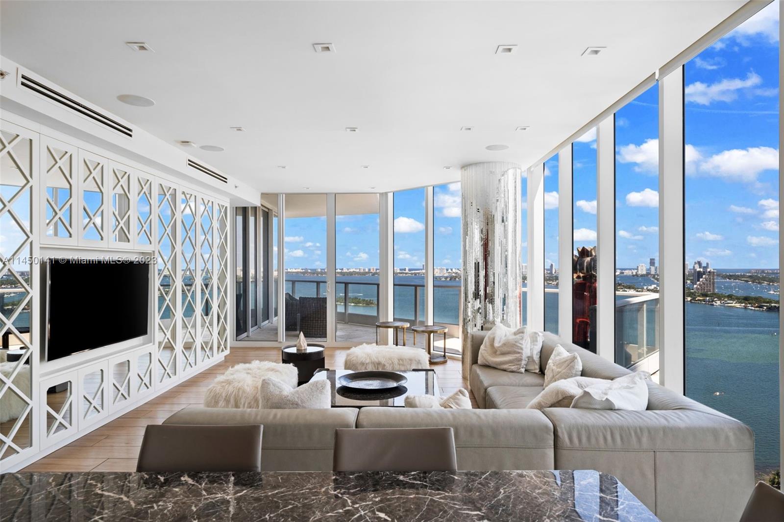 2020 N Bayshore Dr 2702, Miami, Florida 33137, 3 Bedrooms Bedrooms, ,3 BathroomsBathrooms,Residentiallease,For Rent,2020 N Bayshore Dr 2702,A11450141