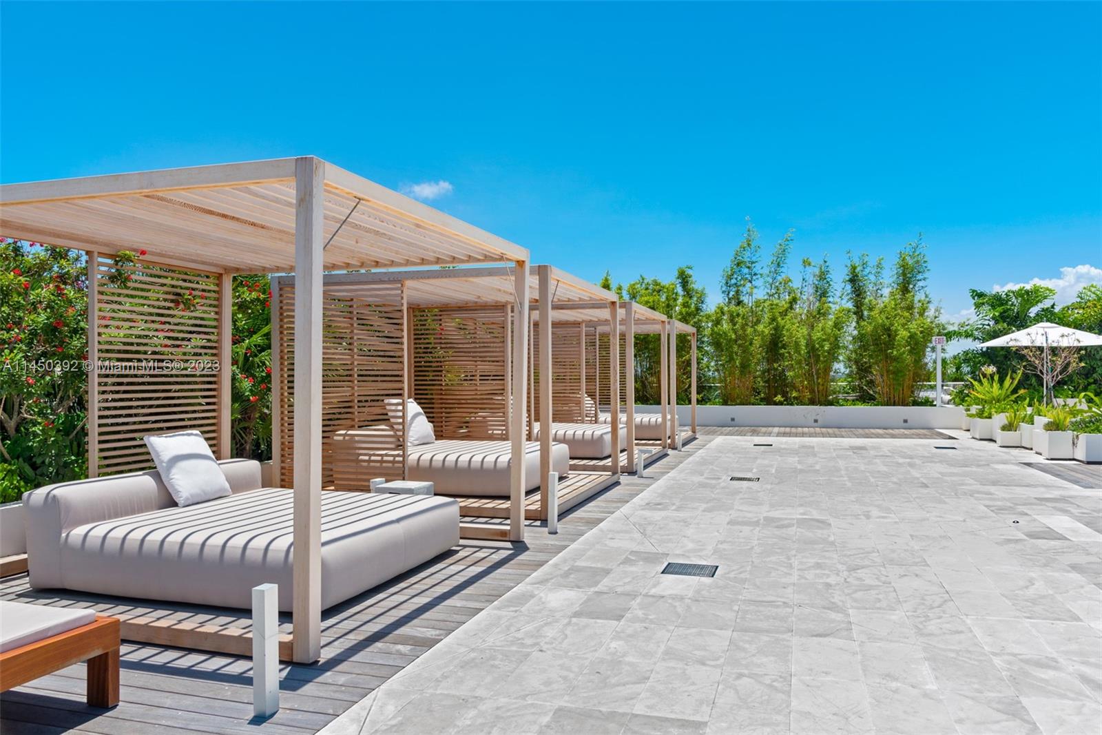Private Cabanas
