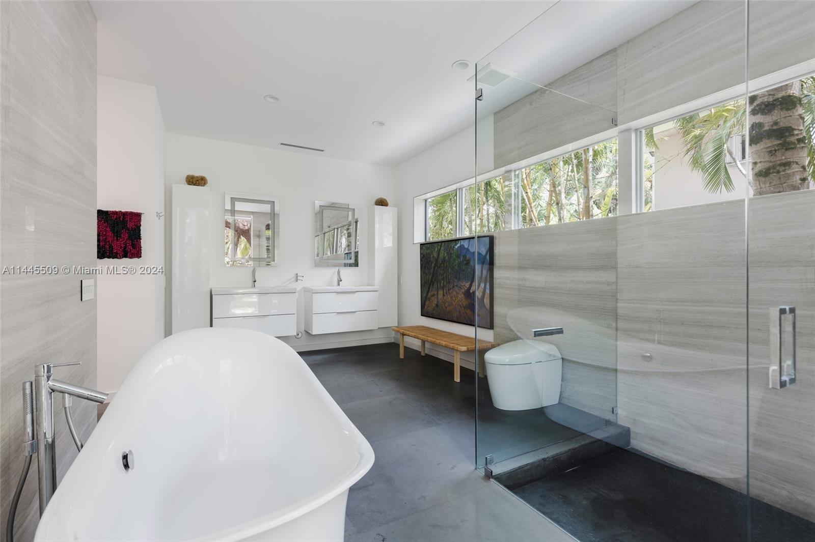 2132 Tigertail Ave, Miami, FL, 33133 United States, 5 Bedrooms Bedrooms, ,5 BathroomsBathrooms,Residential,For Sale,Tigertail Ave,A11445509