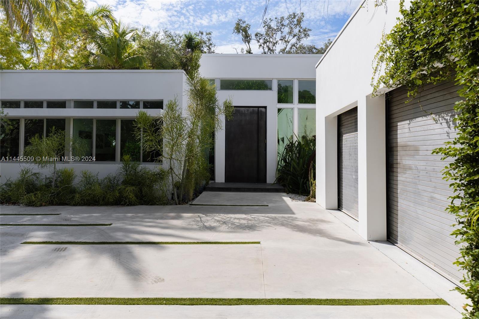 2132 Tigertail Ave, Miami, FL, 33133 United States, 5 Bedrooms Bedrooms, ,5 BathroomsBathrooms,Residential,For Sale,Tigertail Ave,A11445509