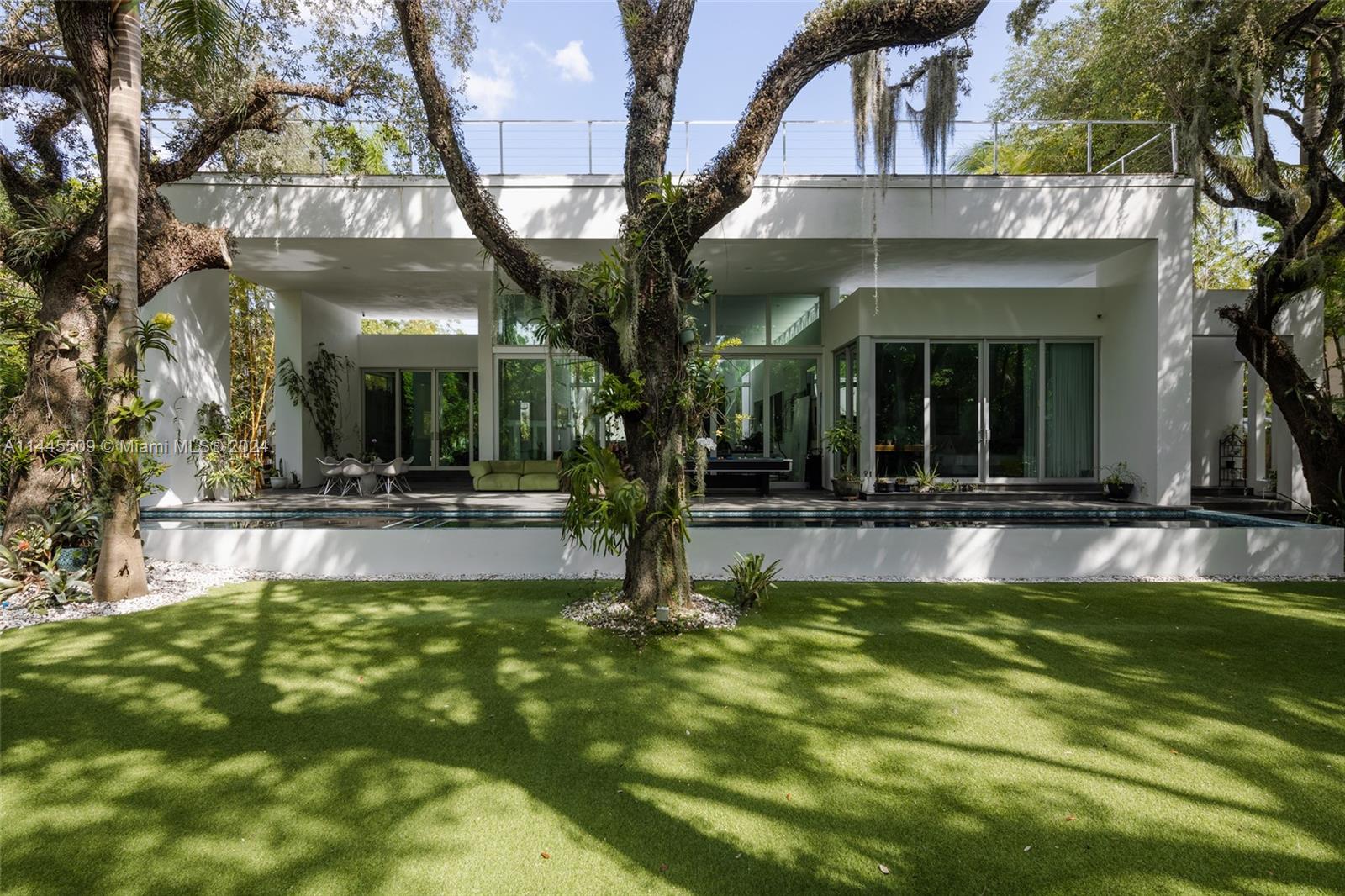 2132 Tigertail Ave, Miami, FL, 33133 United States, 5 Bedrooms Bedrooms, ,5 BathroomsBathrooms,Residential,For Sale,Tigertail Ave,A11445509