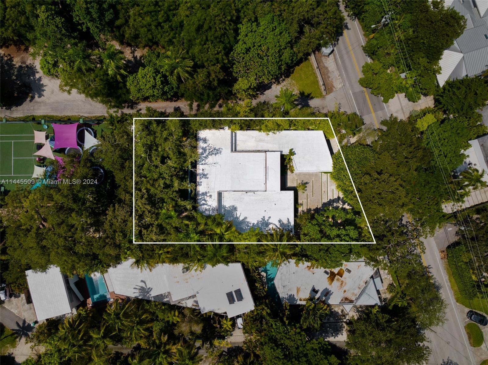 2132 Tigertail Ave, Miami, FL, 33133 United States, 5 Bedrooms Bedrooms, ,5 BathroomsBathrooms,Residential,For Sale,Tigertail Ave,A11445509