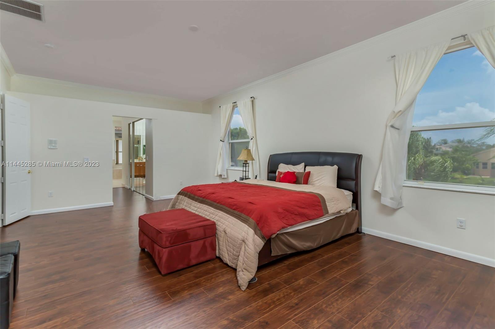 Listing Photo 18