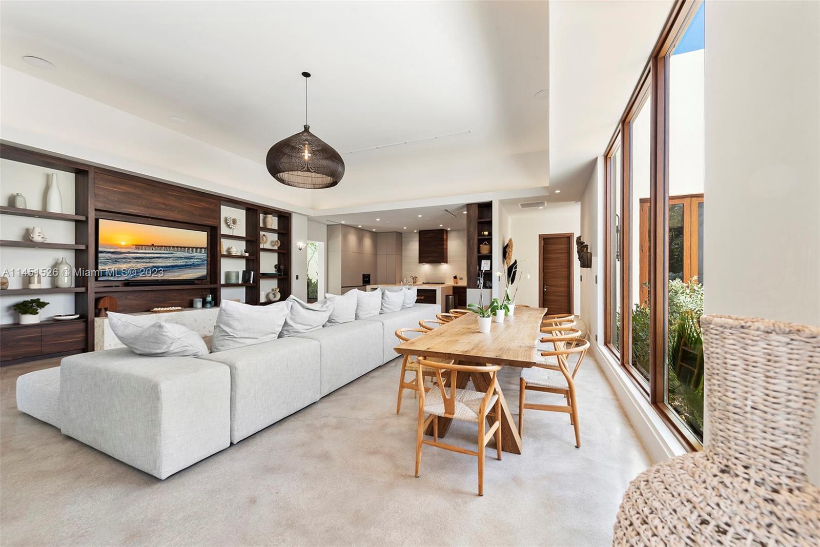 Living​​‌​​​​‌​​‌‌​‌‌​​​‌‌​‌​‌​‌​​​‌​​ Room