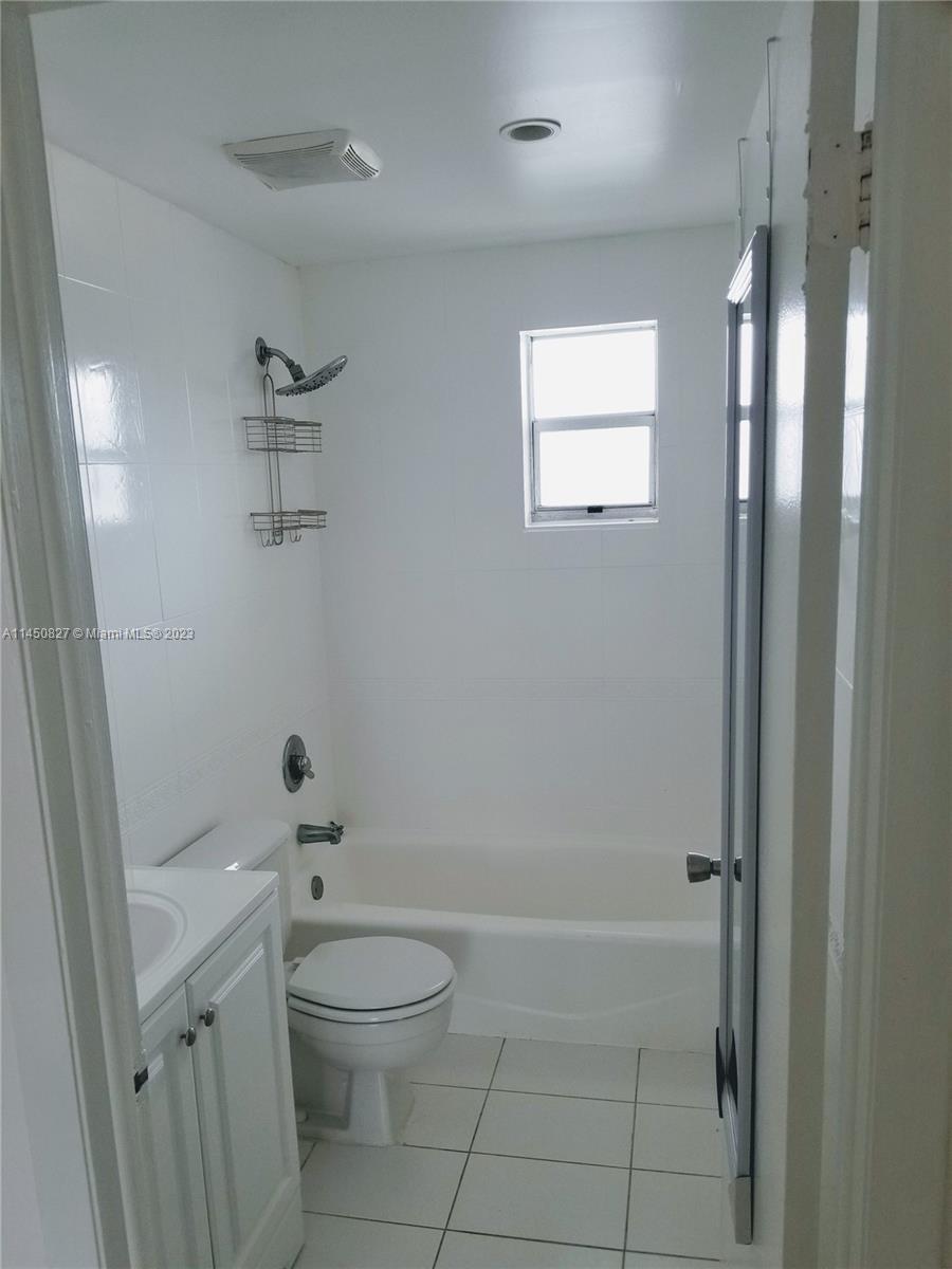 1777 Michigan Avenue 107, Miami Beach, Florida 33139, 1 Bedroom Bedrooms, ,1 BathroomBathrooms,Residentiallease,For Rent,1777 Michigan Avenue 107,A11450827