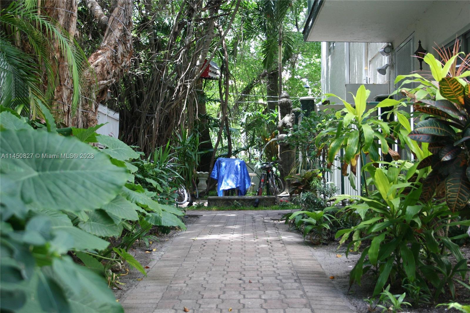 1777 Michigan Avenue 107, Miami Beach, Florida 33139, 1 Bedroom Bedrooms, ,1 BathroomBathrooms,Residentiallease,For Rent,1777 Michigan Avenue 107,A11450827