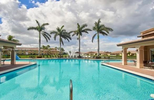 1570 NE 33rd Rd 104-11, Homestead, Florida 33033, 3 Bedrooms Bedrooms, ,2 BathroomsBathrooms,Residential,For Sale,1570 NE 33rd Rd 104-11,A11440077