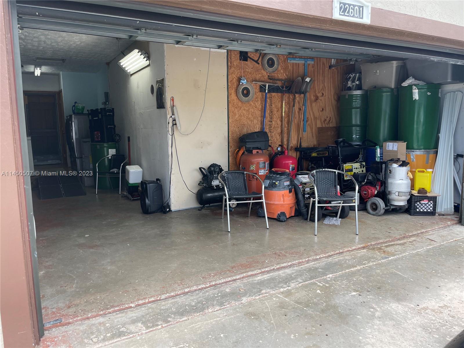 Garage