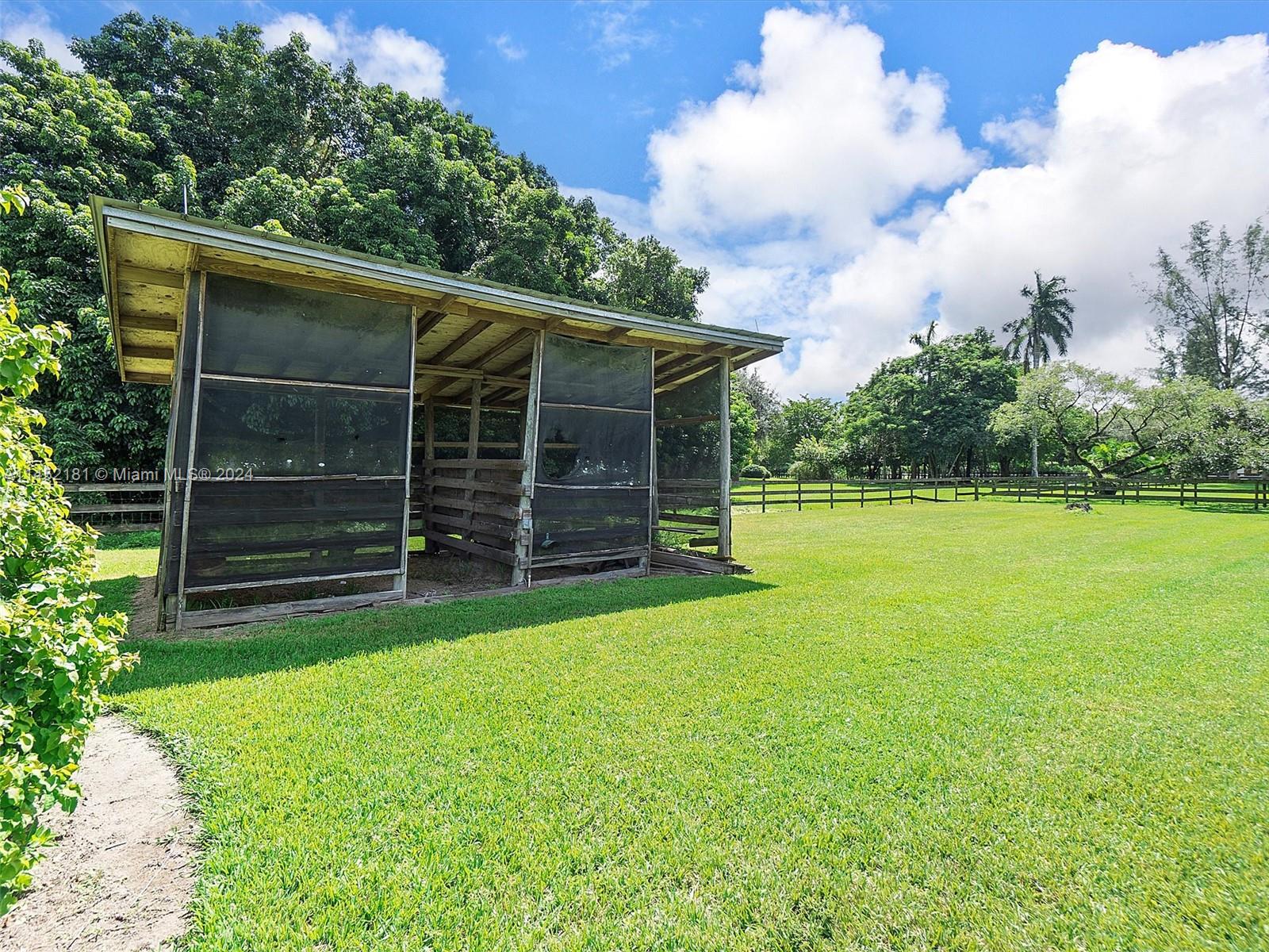 Separate Mare and Foal stable