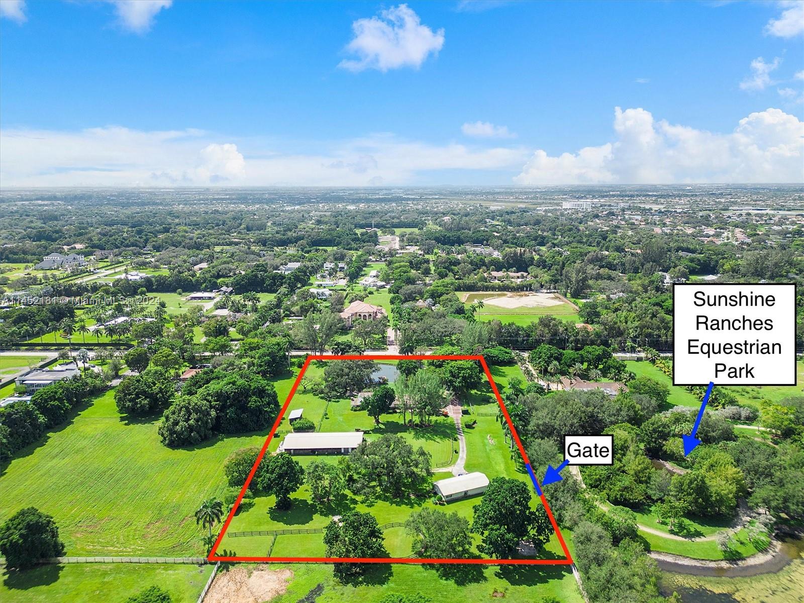 Property gate gives Access to park