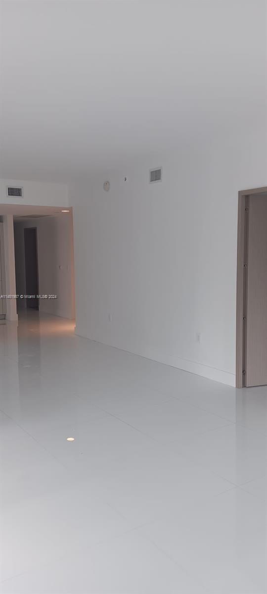 1010 Brickell Ave, Miami, FL, 33131 United States, 3 Bedrooms Bedrooms, ,3 BathroomsBathrooms,Residential,For Sale,Brickell Ave,A11451987