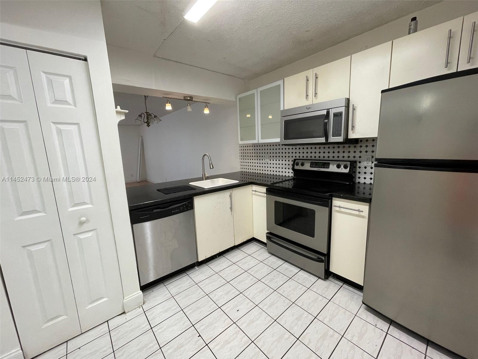 10501 Broward Blvd, Plantation, FL, 33324 United States, 2 Bedrooms Bedrooms, ,2 BathroomsBathrooms,Residential,For Sale,Broward Blvd,A11452473