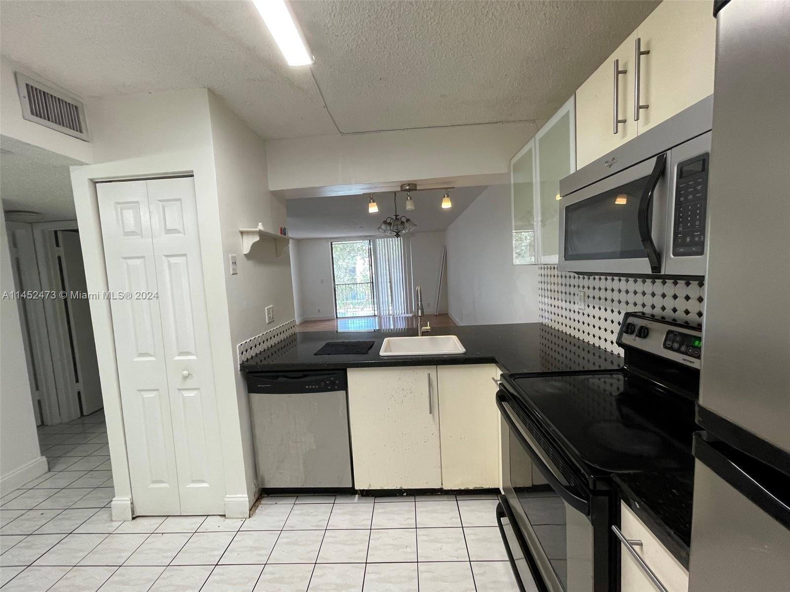 10501 Broward Blvd, Plantation, FL, 33324 United States, 2 Bedrooms Bedrooms, ,2 BathroomsBathrooms,Residential,For Sale,Broward Blvd,A11452473