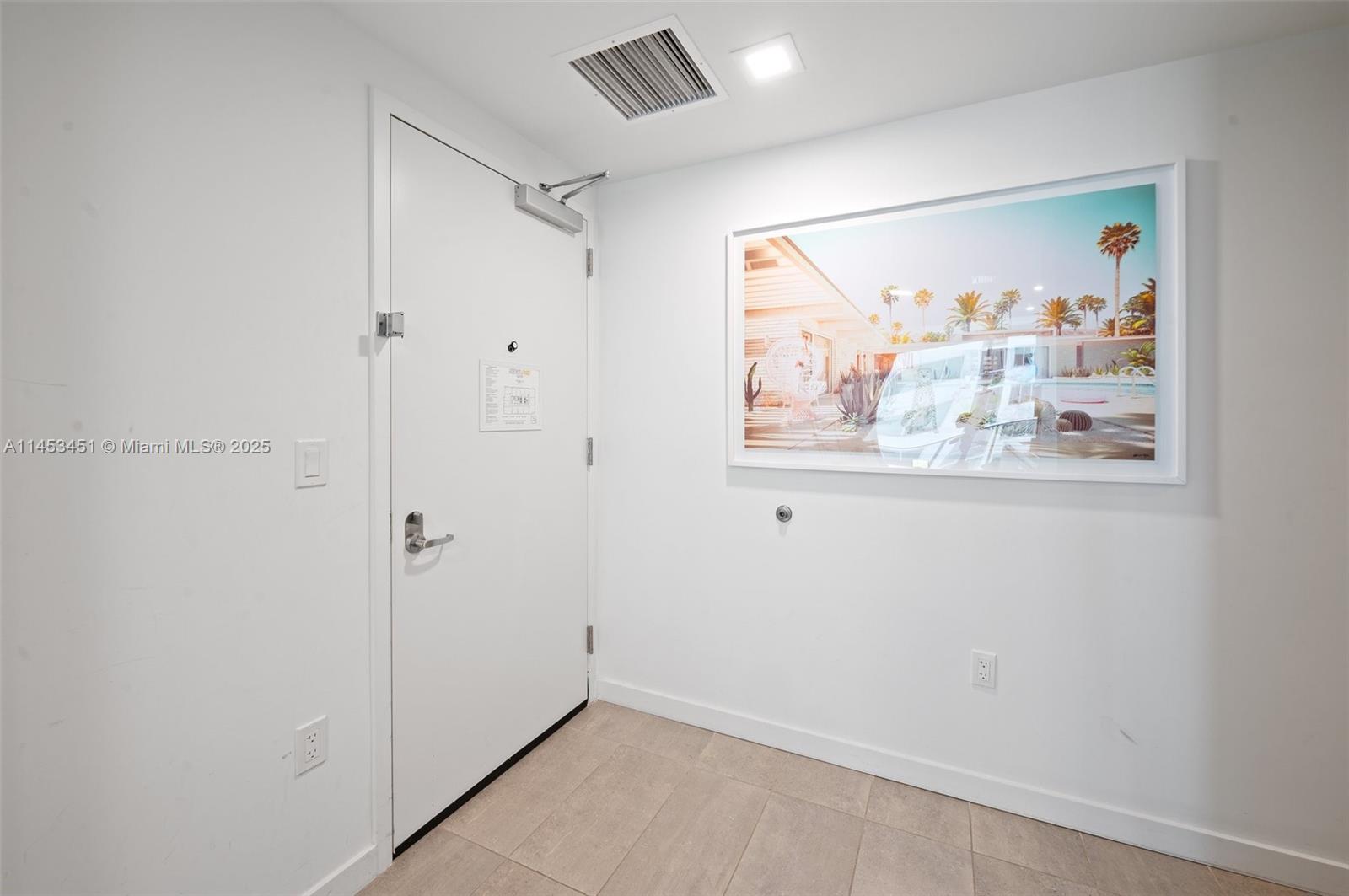 227 NE 2nd St 2113, Miami, Florida 33132, 1 Room Rooms,1 BathroomBathrooms,Residential,For Sale,227 NE 2nd St 2113,A11453451