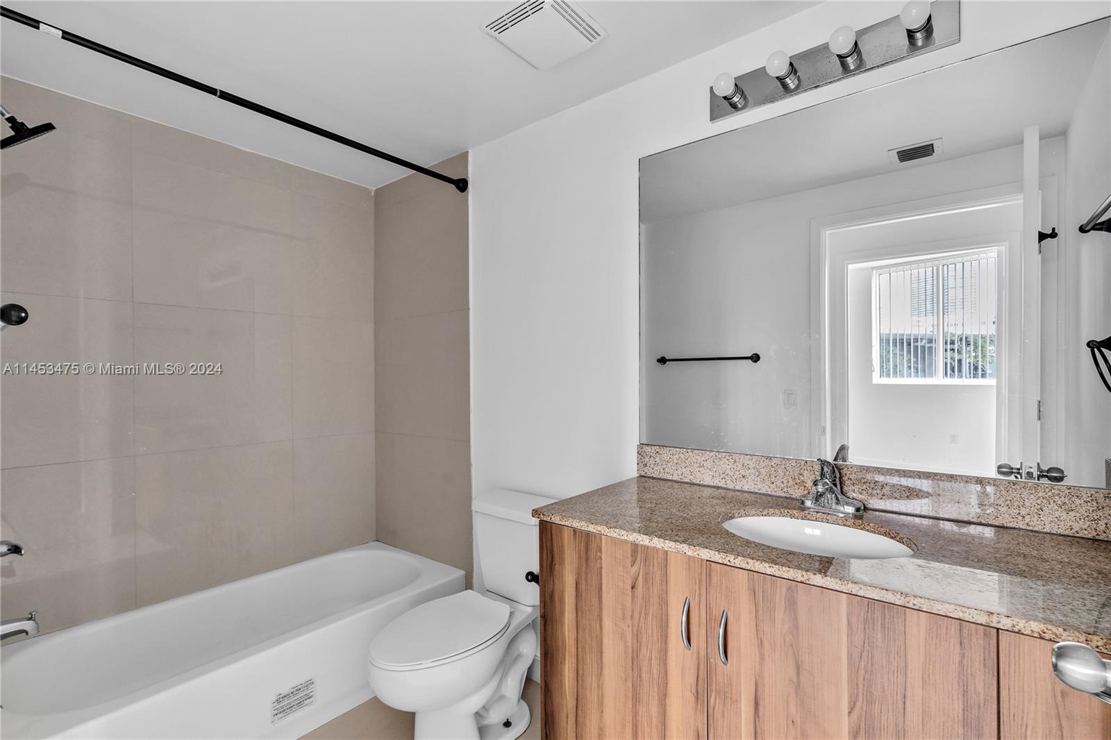 601 NE 23rd St 1106, Miami, Florida 33137, 3 Bedrooms Bedrooms, ,2 BathroomsBathrooms,Residential,For Sale,601 NE 23rd St 1106,A11453475