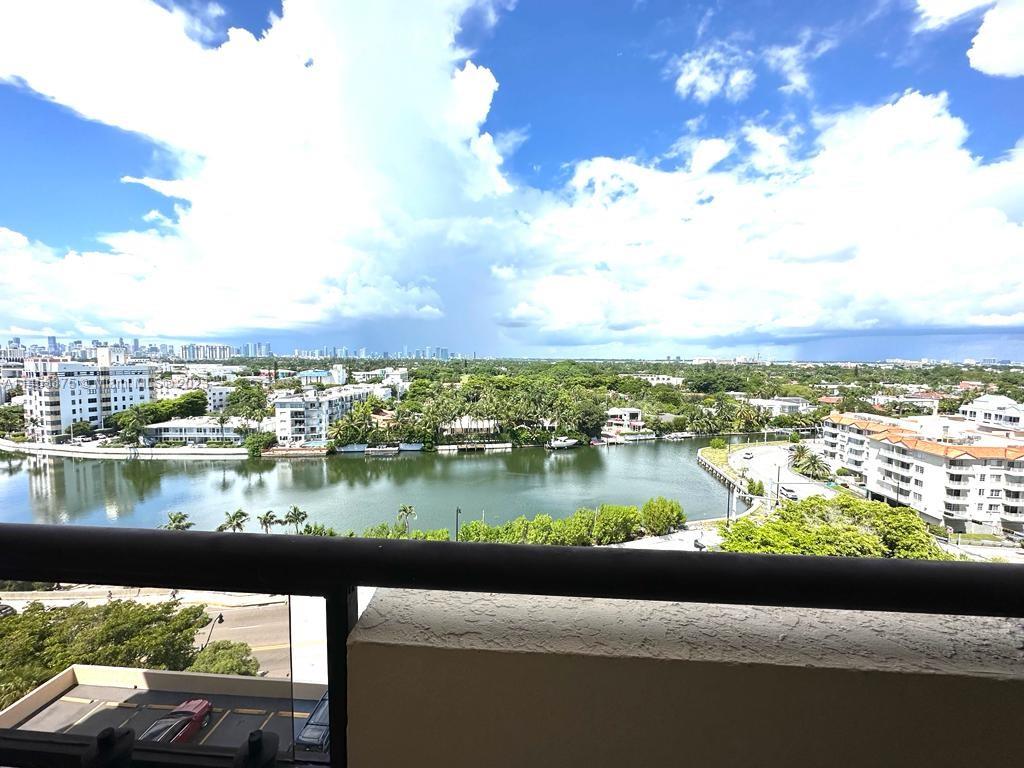 2555 Collins Ave, Miami Beach, FL, 33140 United States, 2 Bedrooms Bedrooms, ,2 BathroomsBathrooms,Residential,For Sale,Collins Ave,A11453375