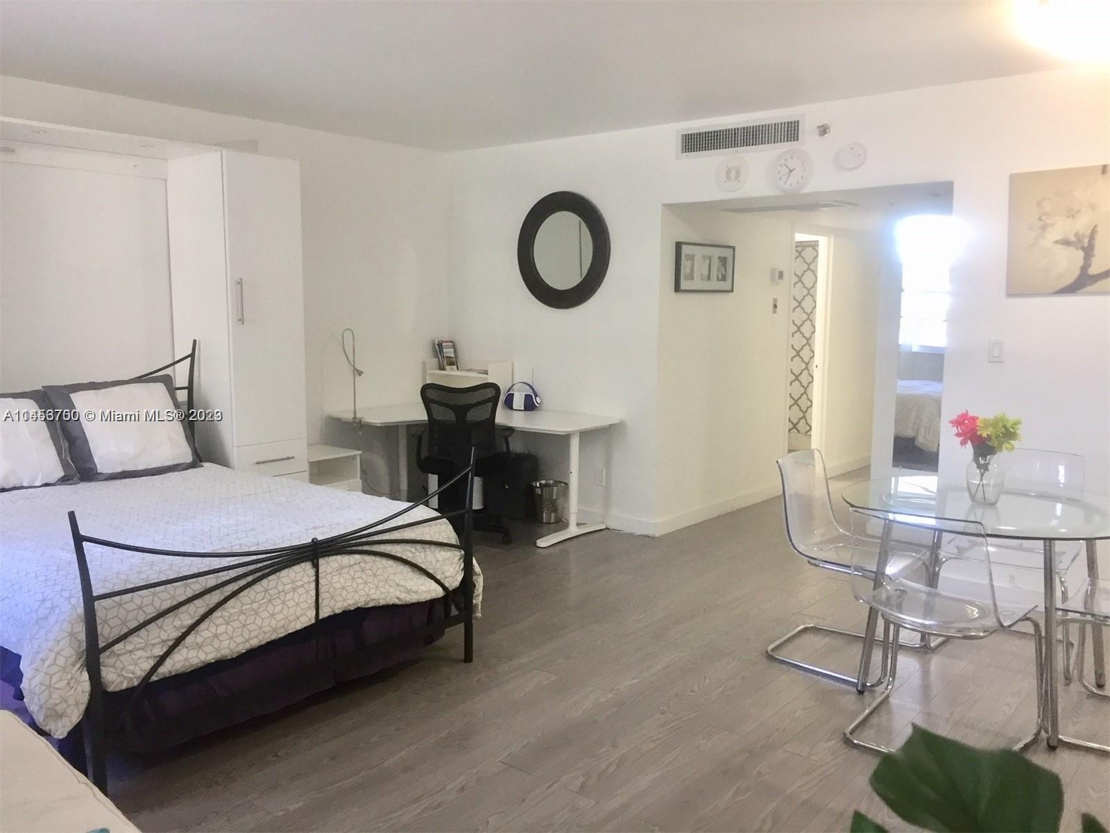 100 Lincoln Rd 405, Miami Beach, Florida 33139, ,1 BathroomBathrooms,Residentiallease,For Rent,100 Lincoln Rd 405,A11453700