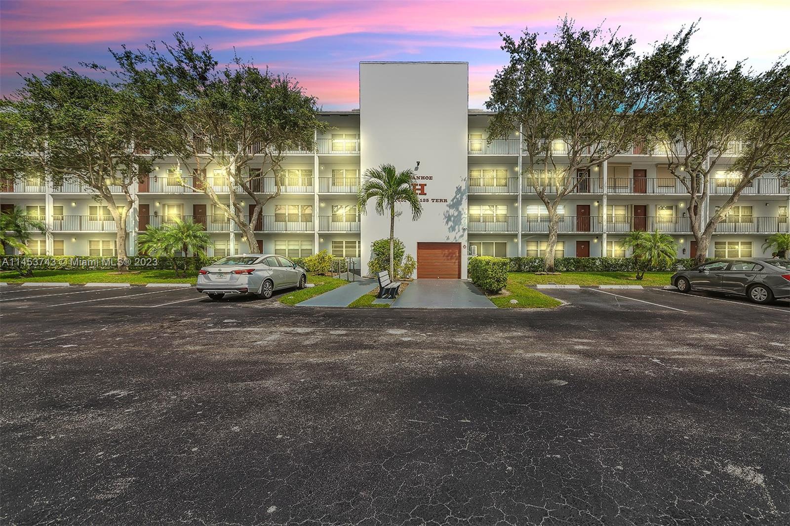 1401 135th Ter, Pembroke Pines, FL, 33027 United States, 1 Bedroom Bedrooms, ,1 BathroomBathrooms,Residential,For Sale,135th Ter,A11453743