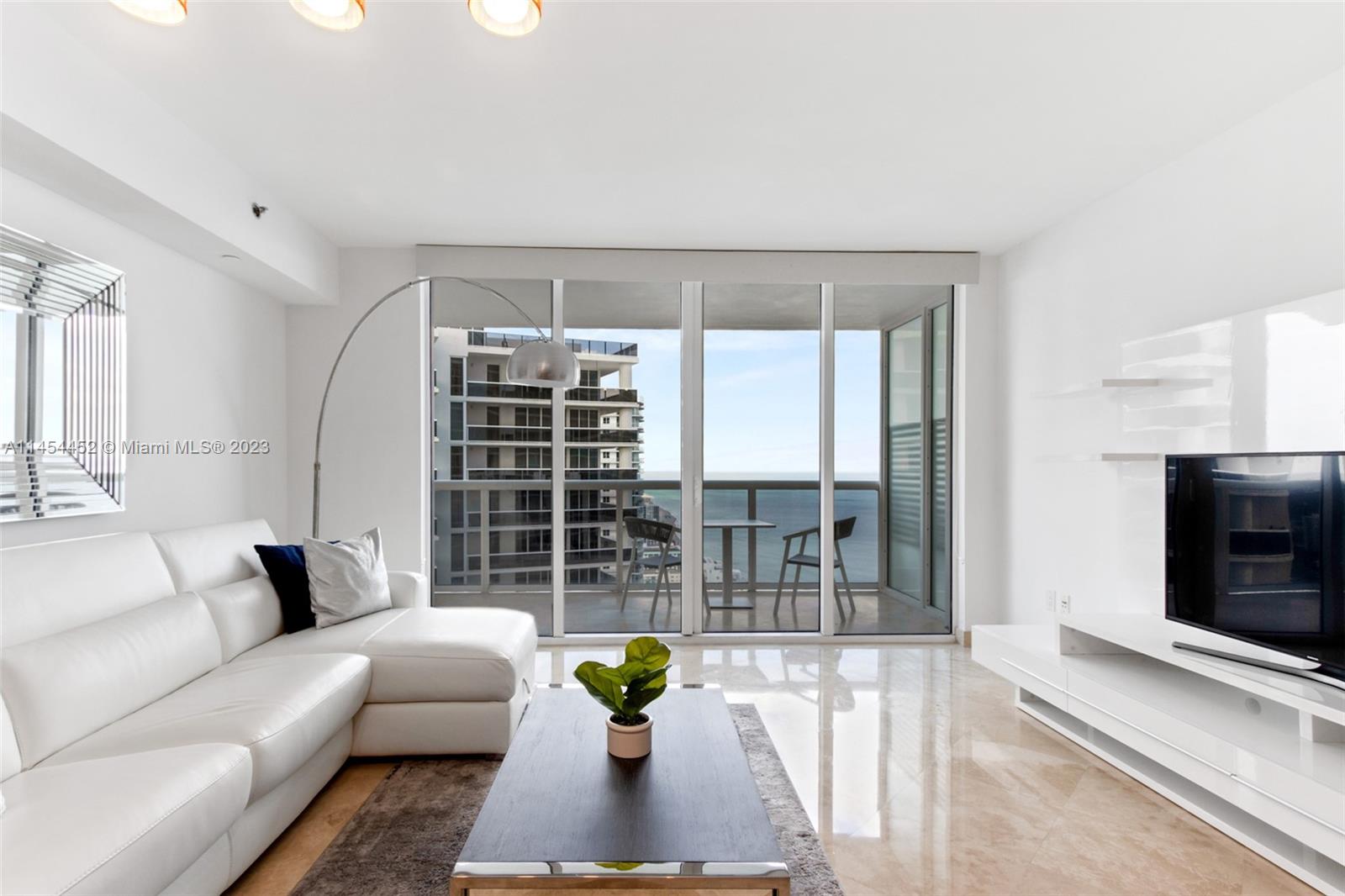 1830 S Ocean Dr 4209, Hallandale Beach, Florida 33009, 1 Bedroom Bedrooms, ,1 BathroomBathrooms,Residentiallease,For Rent,1830 S Ocean Dr 4209,A11454452