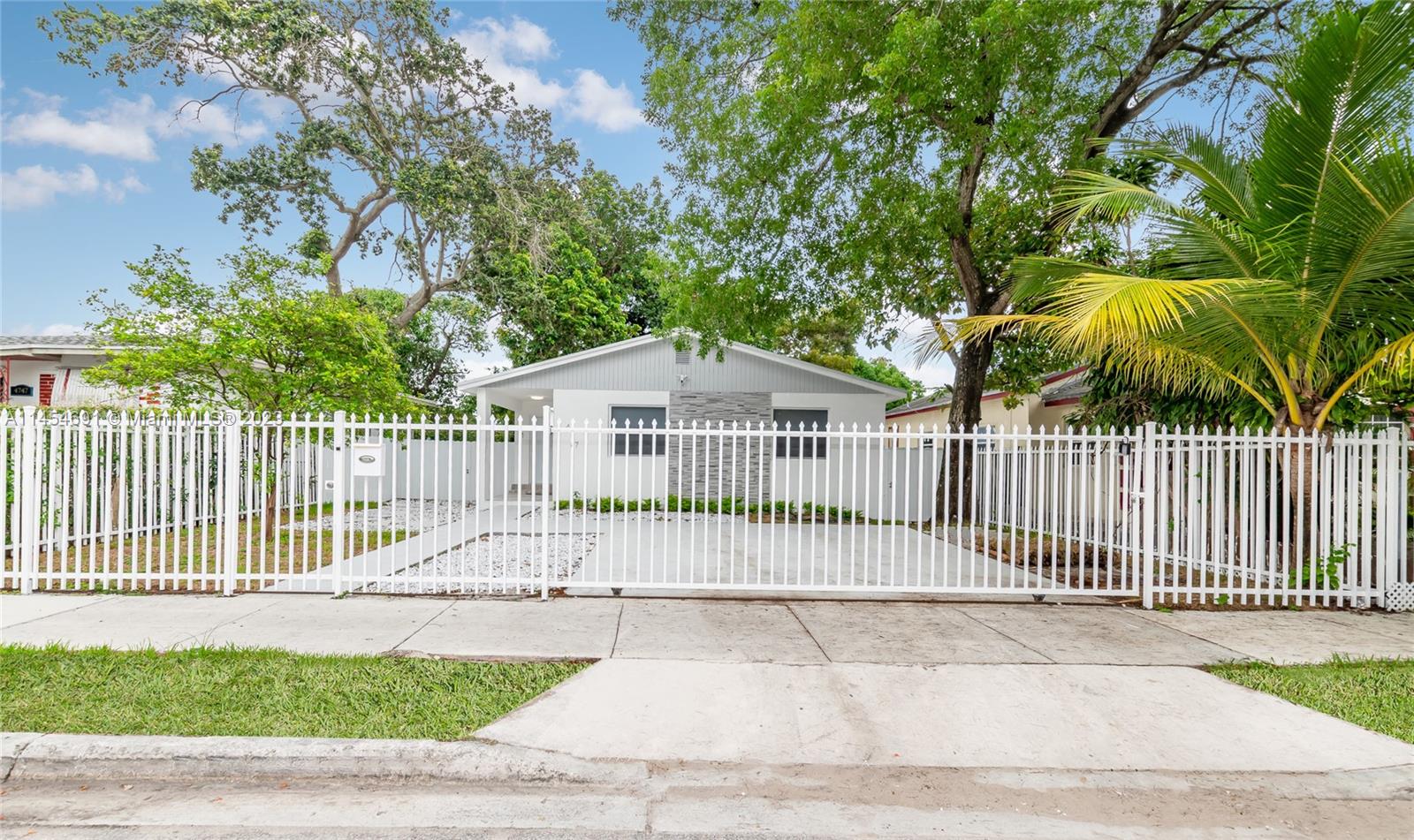 4727 NW 5th Ave 4727, Miami, Florida 33127, 5 Bedrooms Bedrooms, ,3 BathroomsBathrooms,Residentiallease,For Rent,4727 NW 5th Ave 4727,A11454691