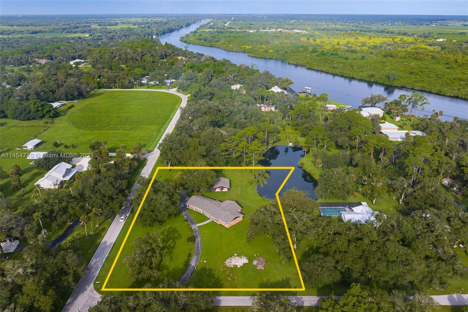 1850 Ft Denaud Rd, La Belle, FL, 33935 United States, 3 Bedrooms Bedrooms, ,2 BathroomsBathrooms,Residential,For Sale,Ft Denaud Rd,A11454710