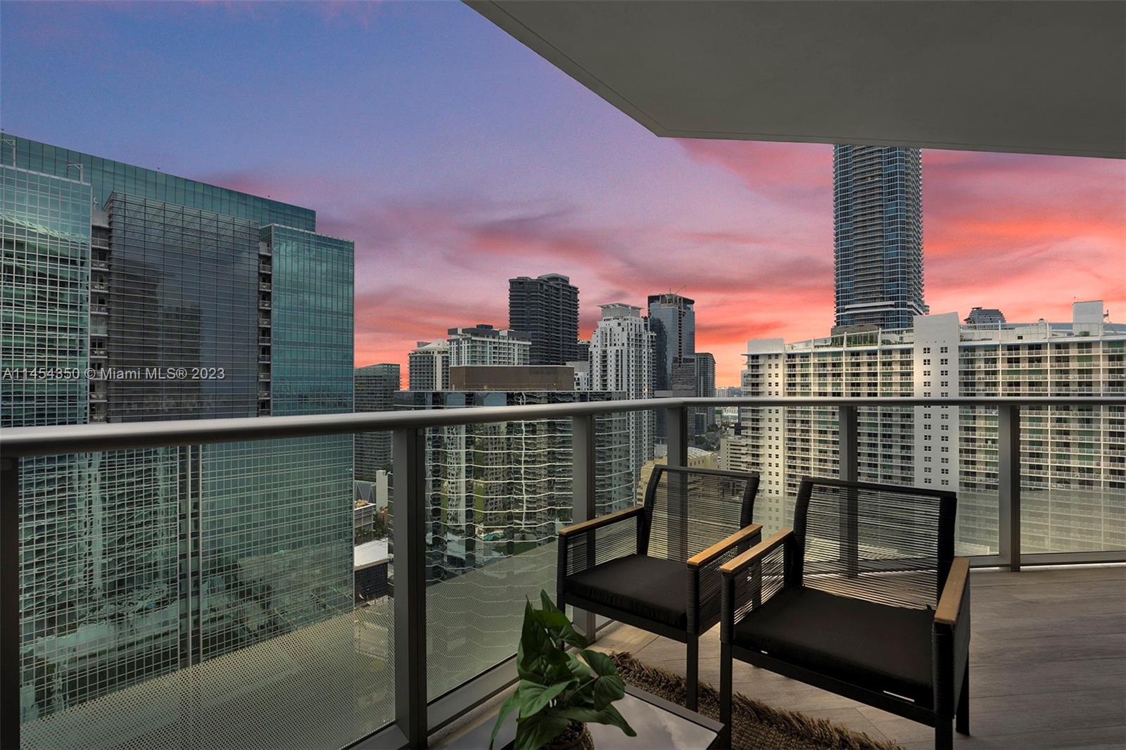 1300 Brickell Bay Dr 3601, Miami, Florida 33131, 2 Bedrooms Bedrooms, ,2 BathroomsBathrooms,Residentiallease,For Rent,1300 Brickell Bay Dr 3601,A11454350