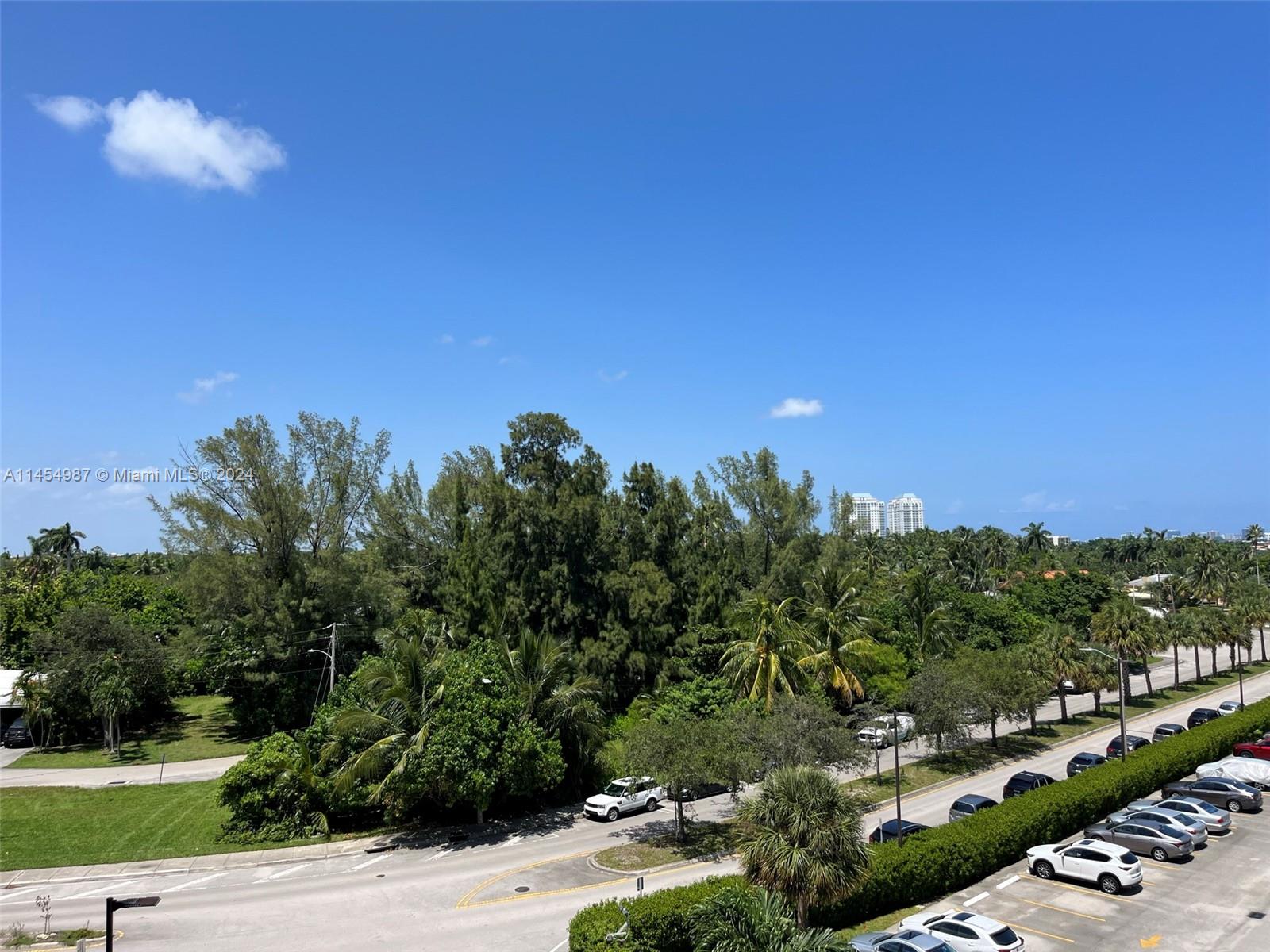 880 NE 69th St 5Q, Miami, Florida 33138, 1 Bedroom Bedrooms, ,1 BathroomBathrooms,Residentiallease,For Rent,880 NE 69th St 5Q,A11454987