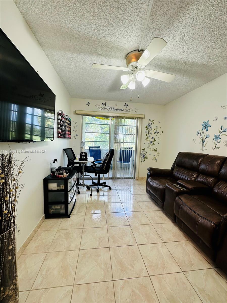 551 135th Ave, Pembroke Pines, FL, 33027 United States, 2 Bedrooms Bedrooms, ,1 BathroomBathrooms,Residential,For Sale,135th Ave,A11452731