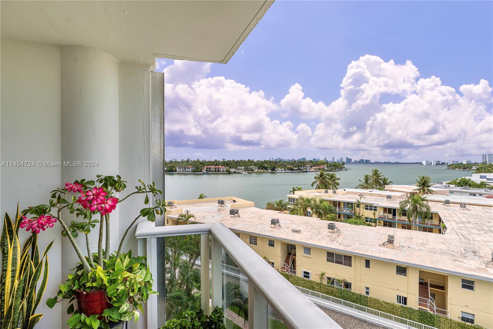 900 Bay Dr 519, Miami Beach, Florida 33141, 1 Bedroom Bedrooms, ,1 BathroomBathrooms,Residential,For Sale,900 Bay Dr 519,A11454724