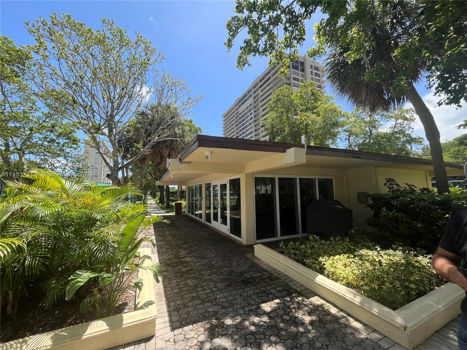 Club house: gym, meeting area. 
This club house is right in front of the pool.