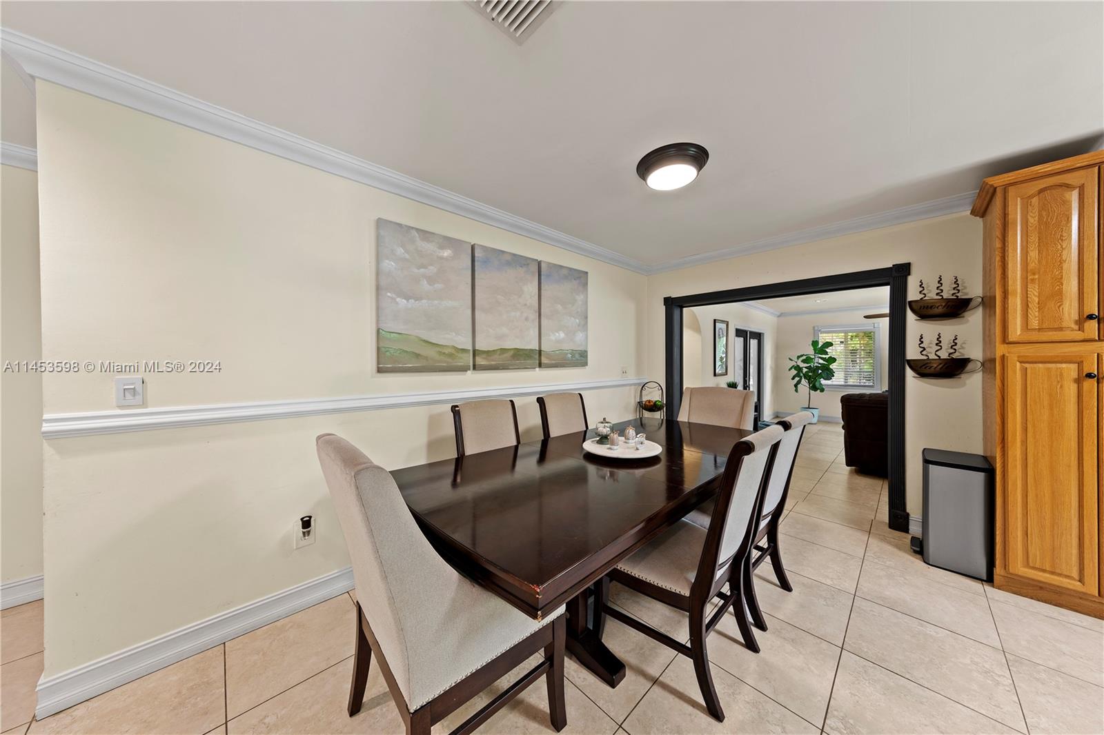 DINING ROOM AREA /EAT IN KITCHEN