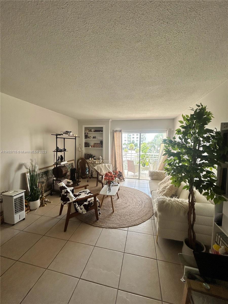 400 Kings Point Dr, Sunny Isles Beach, FL, 33160 United States, 1 Bedroom Bedrooms, ,1 BathroomBathrooms,Residential,For Sale,Kings Point Dr,A11455715