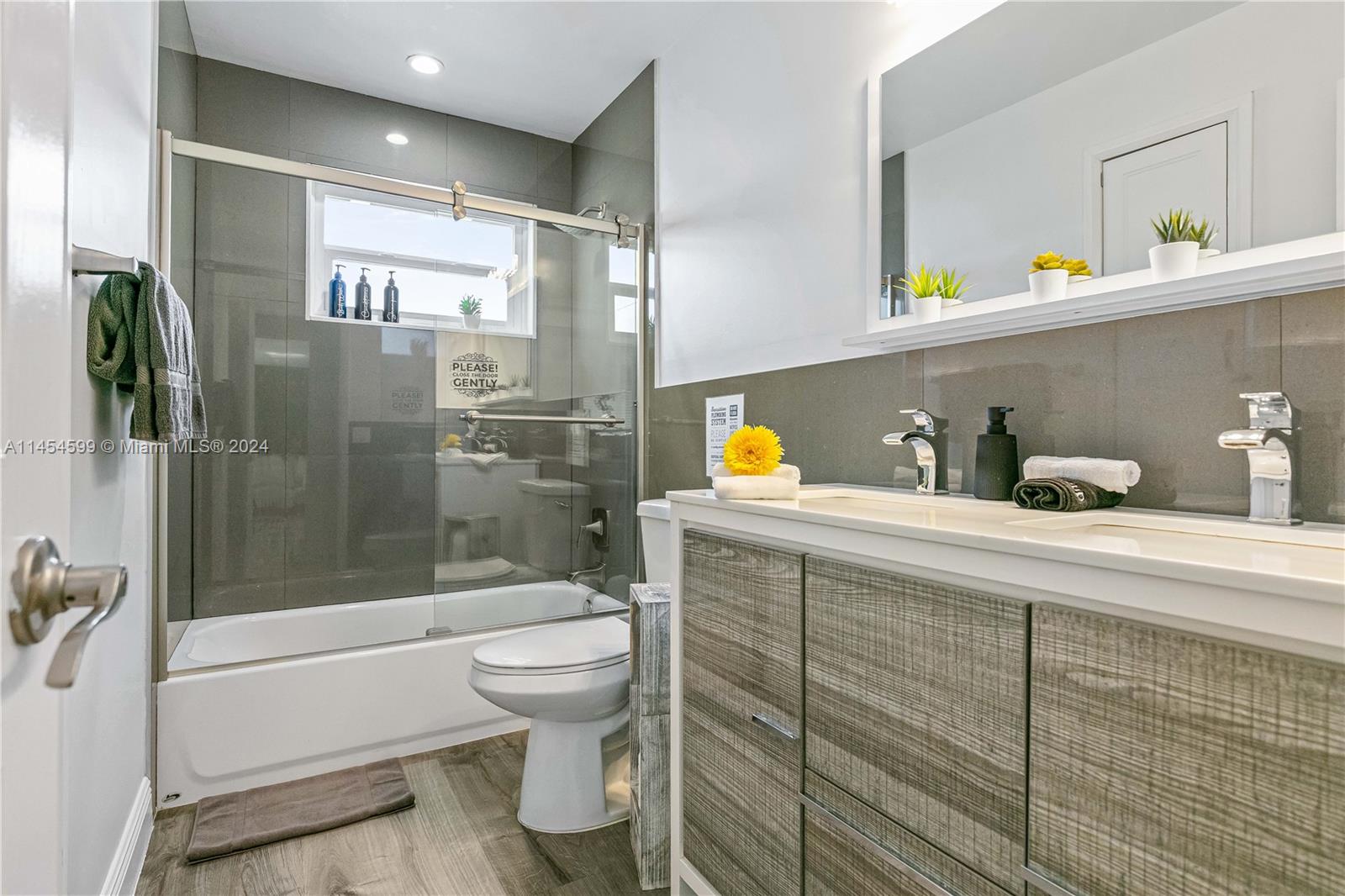 Hollywood, Florida 33024, 3 Bedrooms Bedrooms, ,2 BathroomsBathrooms,Residentiallease,For Rent,A11454599
