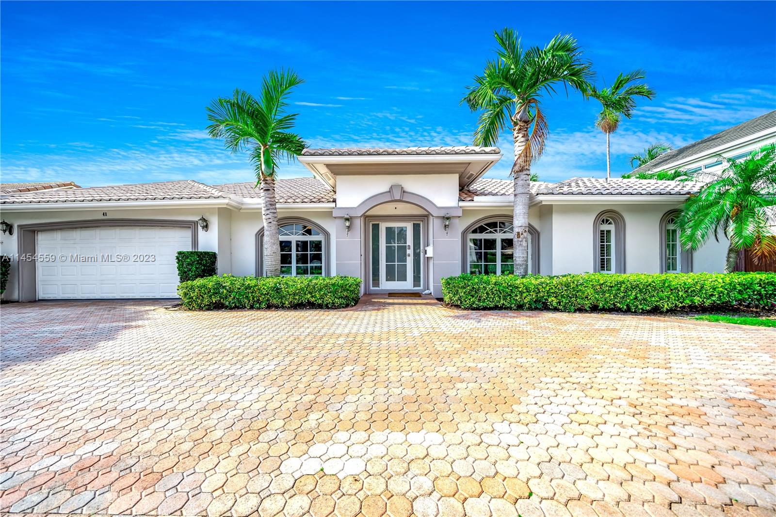41 Castle Harbor Is, Fort Lauderdale, Florida 33308, 4 Bedrooms Bedrooms, ,3 BathroomsBathrooms,Residential,For Sale,41 Castle Harbor Is,A11454559