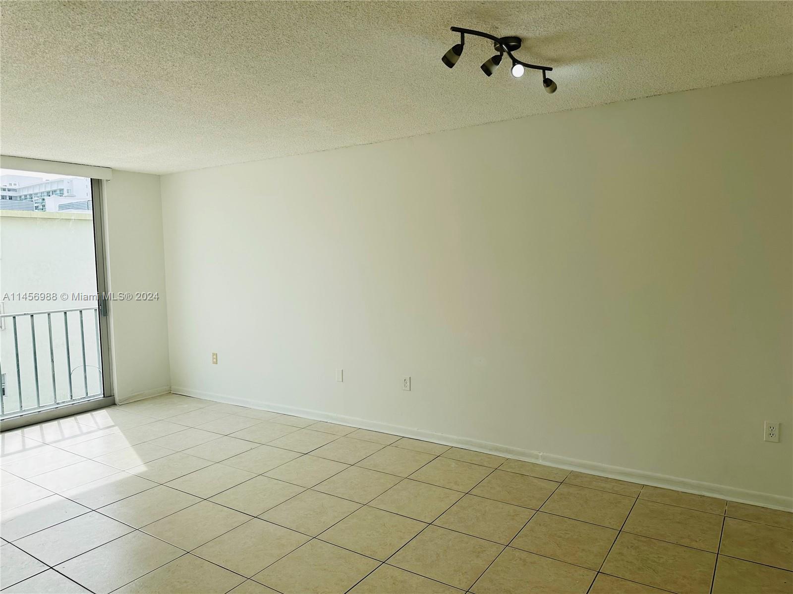 1250 Alton Rd, Miami Beach, FL, 33139 United States, 1 Bedroom Bedrooms, ,1 BathroomBathrooms,Residential,For Sale,Alton Rd,A11456988