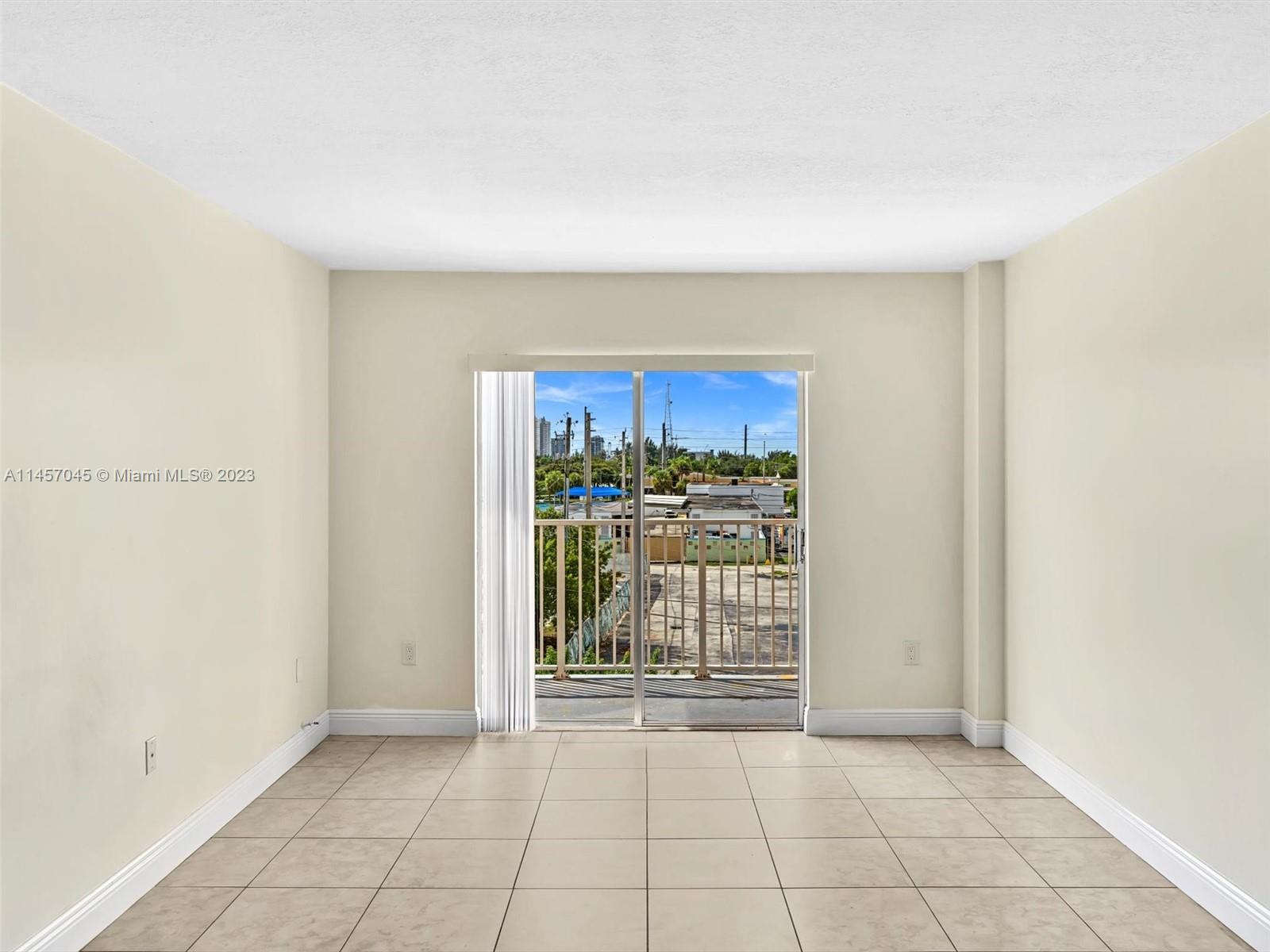 16465 NE 22nd Ave 408, North Miami Beach, Florida 33160, 1 Bedroom Bedrooms, ,1 BathroomBathrooms,Residential,For Sale,16465 NE 22nd Ave 408,A11457045